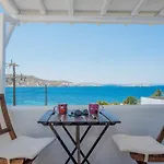 Delightful Mykonian Cycladic Residence In Old Town